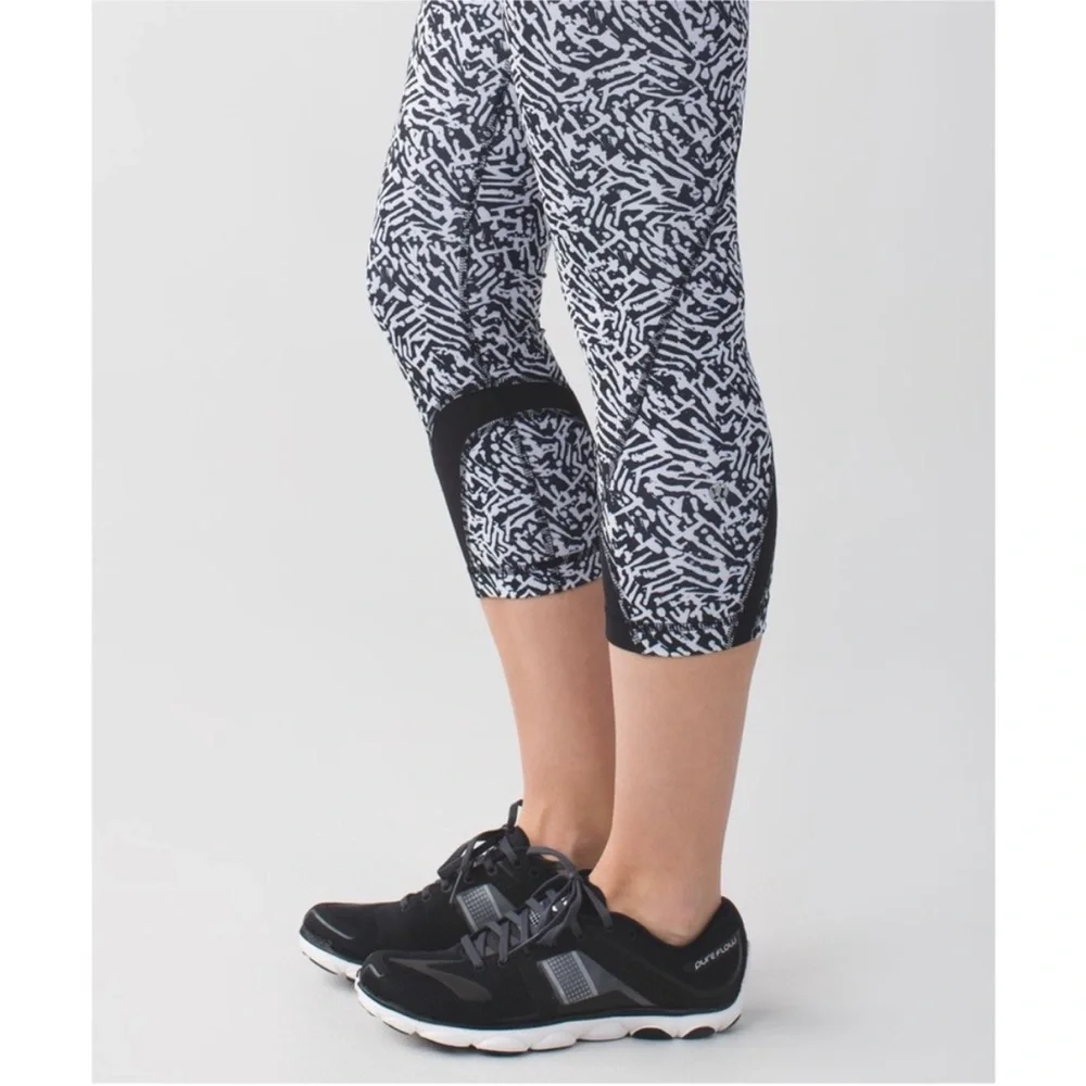 Lululemon Run Inspire Crop II Luxtreme Mini Brushed Animal Black White Leggings